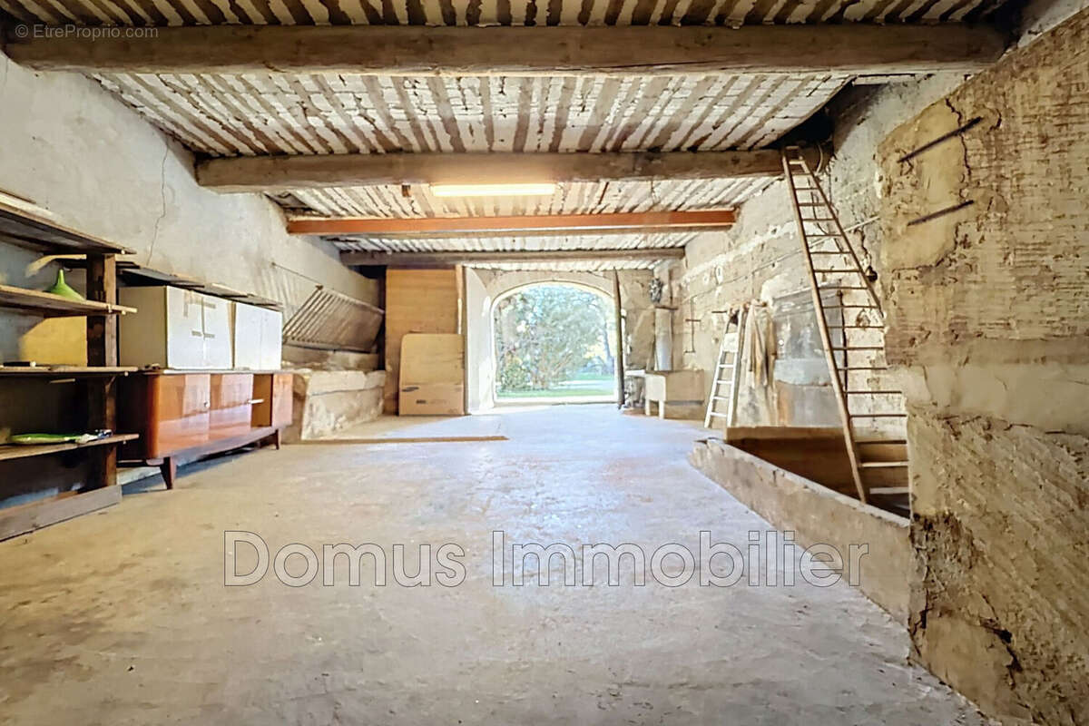 Maison à SAINT-SATURNIN-LES-AVIGNON