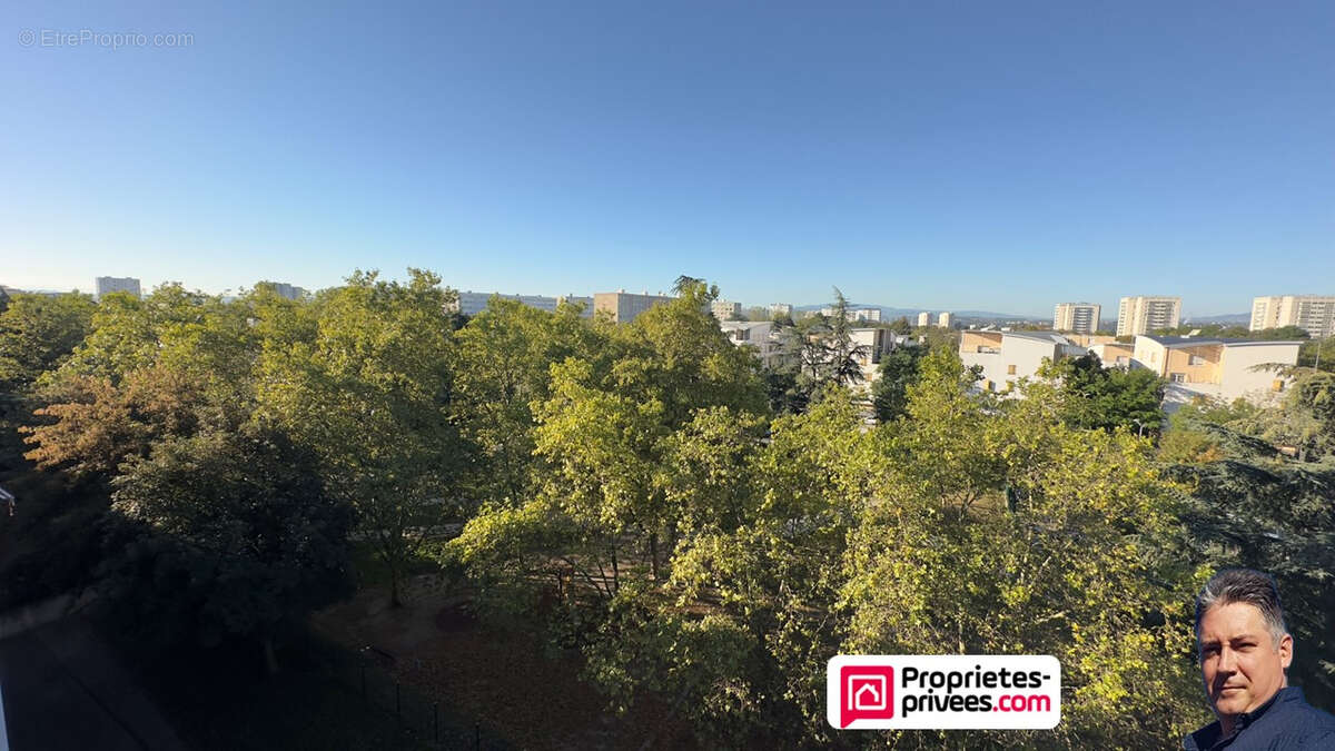 Appartement Venissieux 4 pièce(s) 81.63 m2 Vendu loué - photo 12