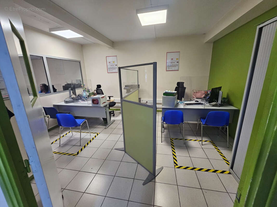 Commerce à RIVIERE-SALEE