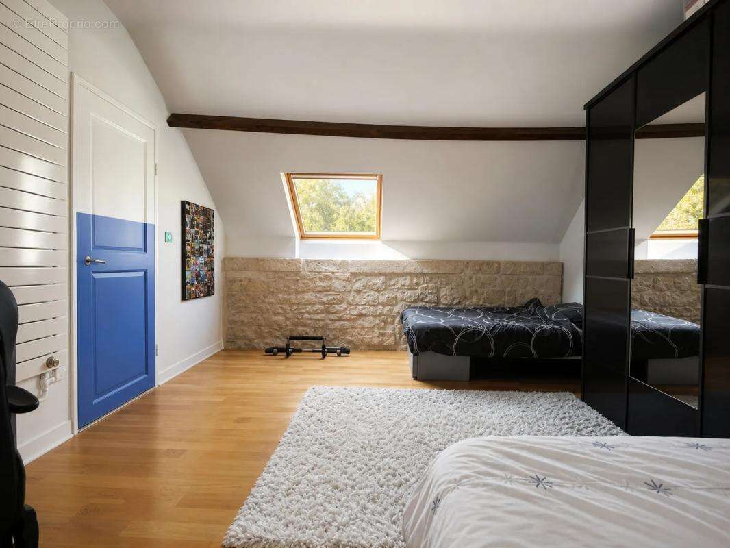 Maison à VERNEUIL-EN-HALATTE