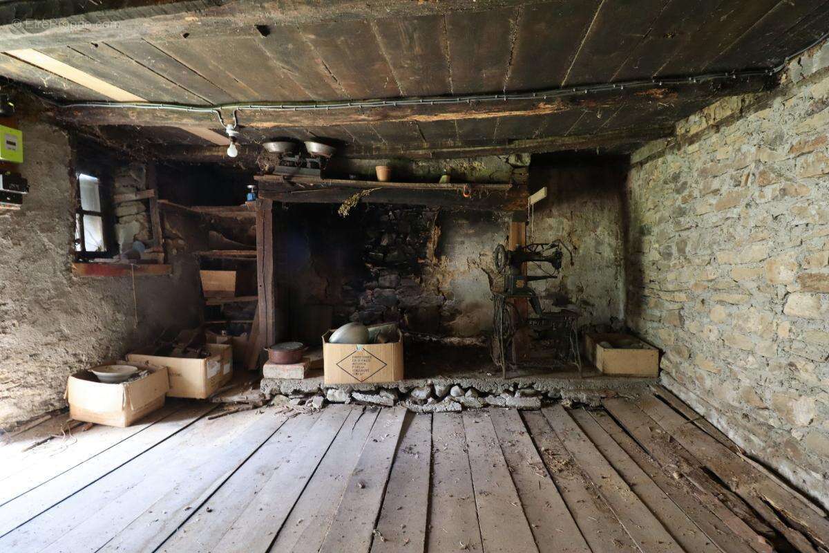Maison 200 m² à Chalvignac  - photo 7