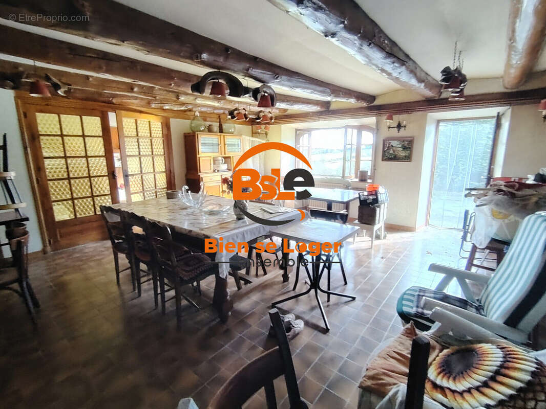 Maison à REZENTIERES