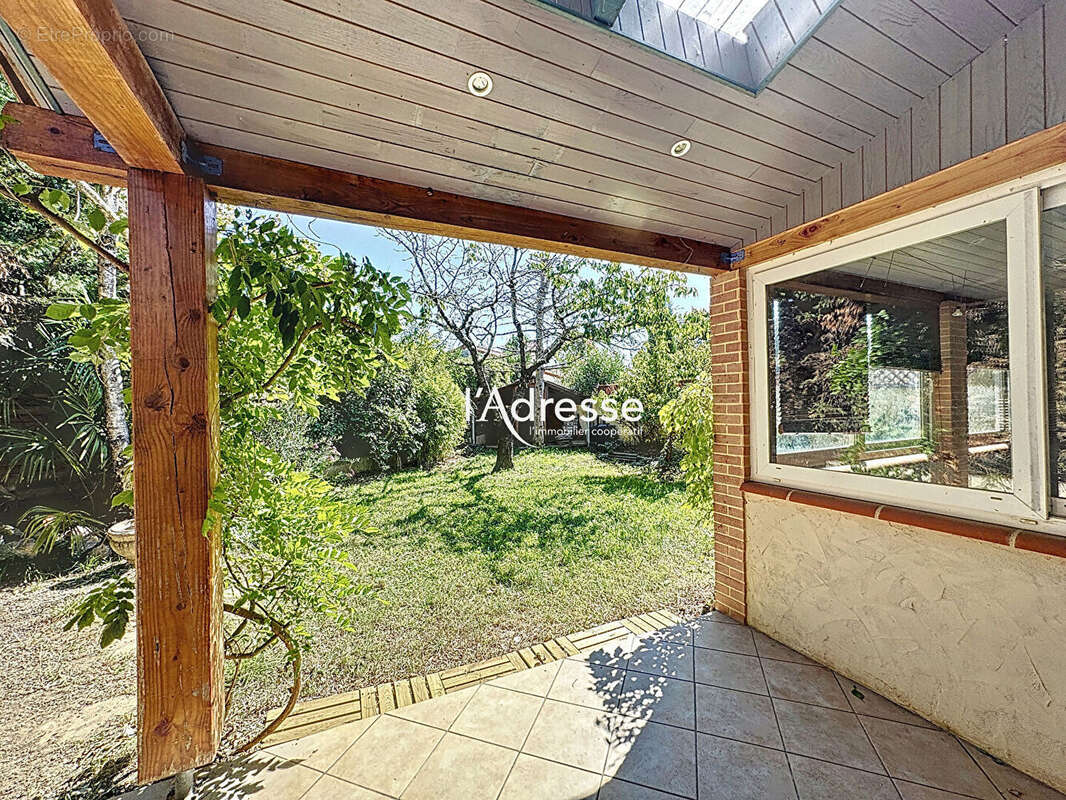 Exclusivité l'Adresse Immobilier - Tournefeuille - Maison T5 de 116 m2 sur une parcelle de 301 m2 - photo 2