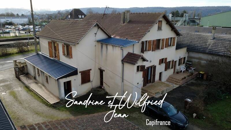 Maison à AUBEVOYE