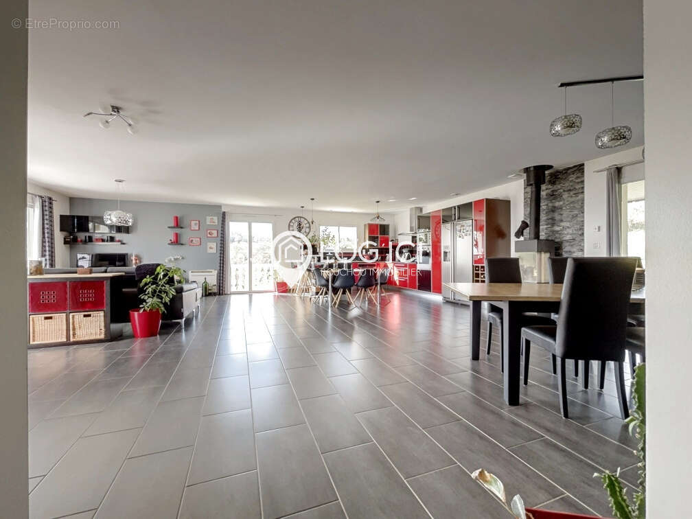 Maison à VIELLENAVE-D'ARTHEZ