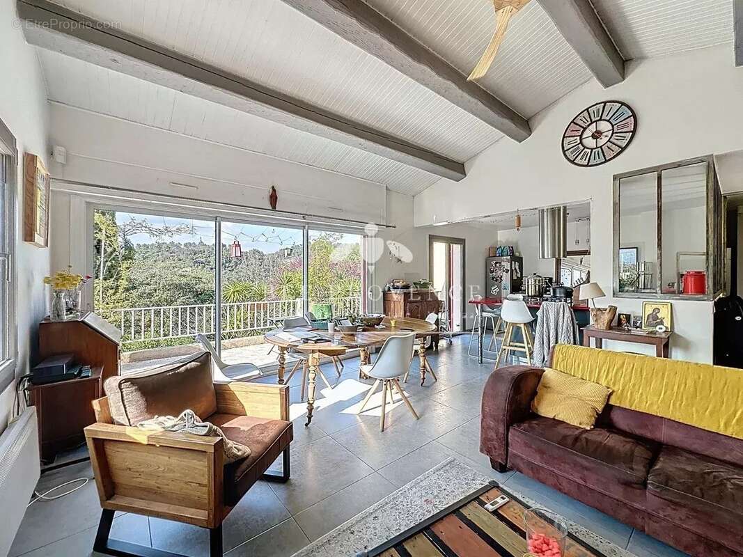 Maison à SOLLIES-TOUCAS