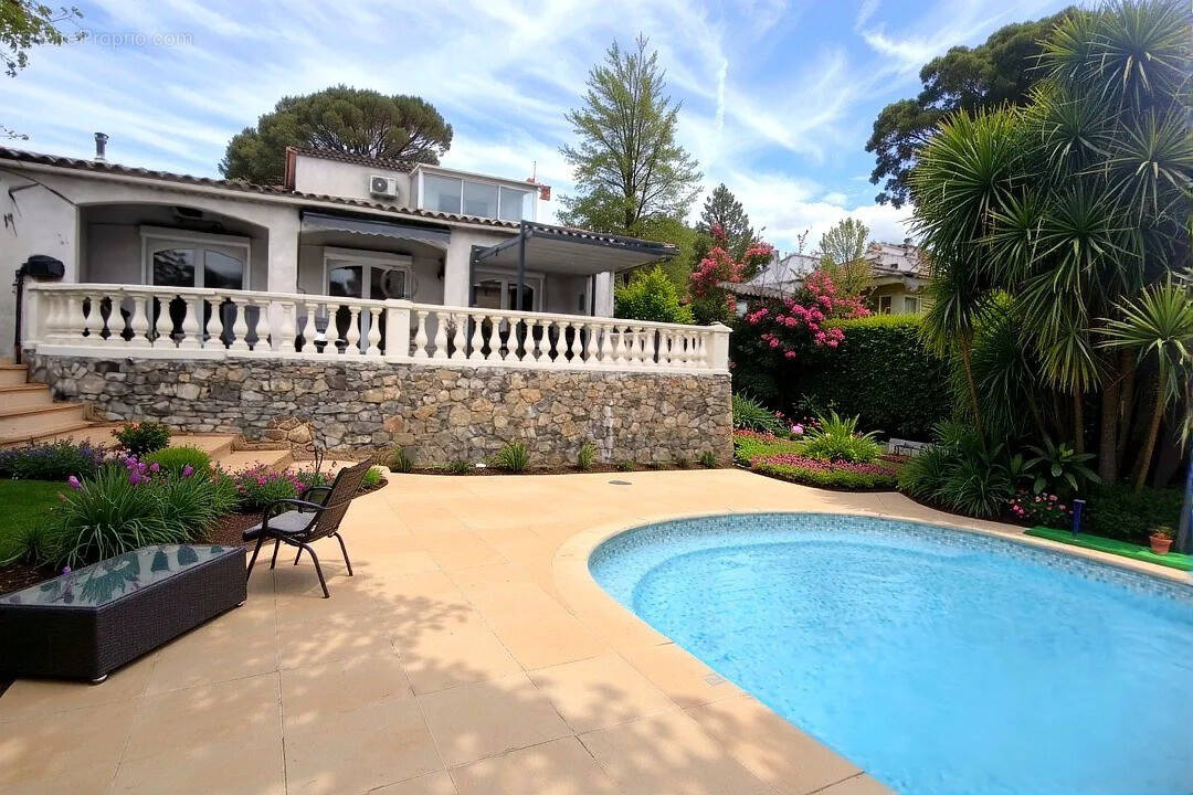 Maison à SAINT-RAPHAEL