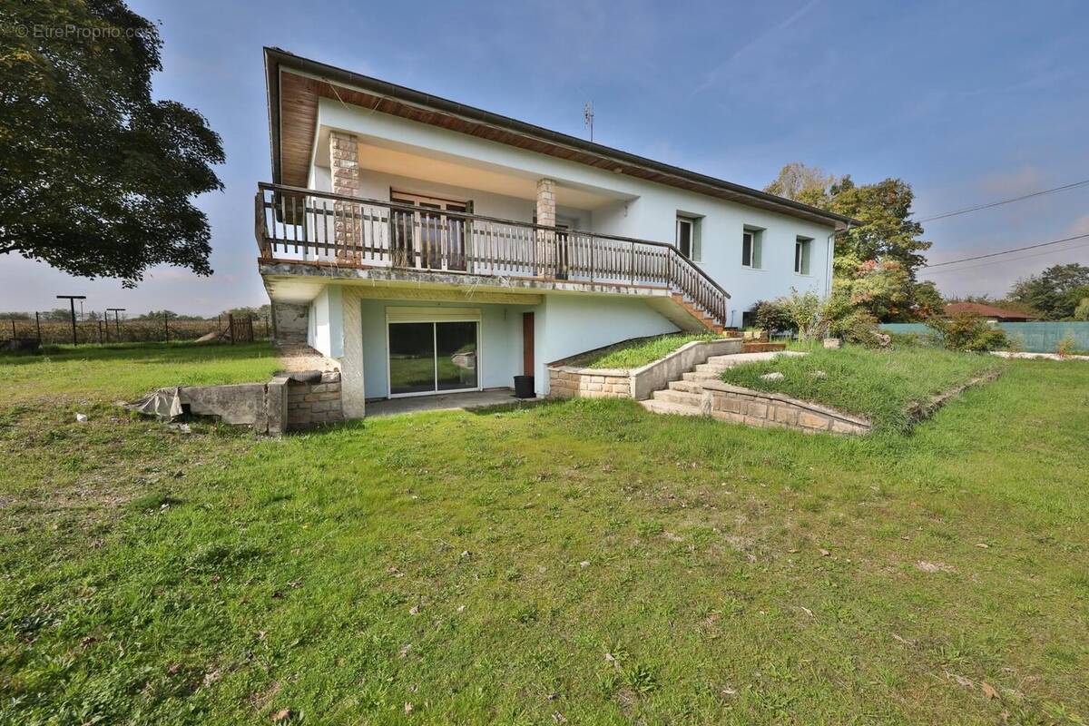 Photo 1 - Maison à MONTREVEL-EN-BRESSE