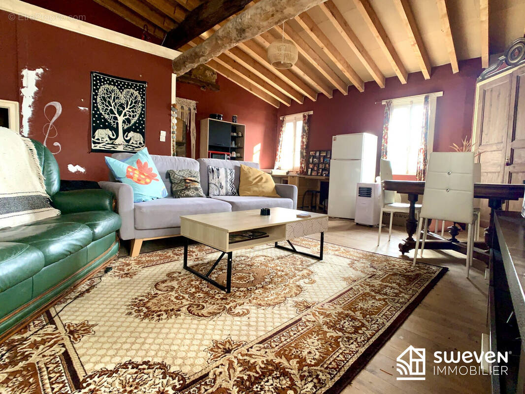 Maison à COUSTOUGES