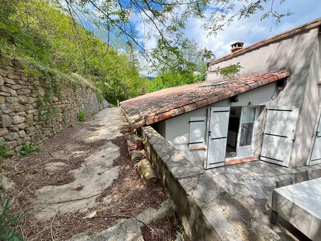Maison à MONOBLET