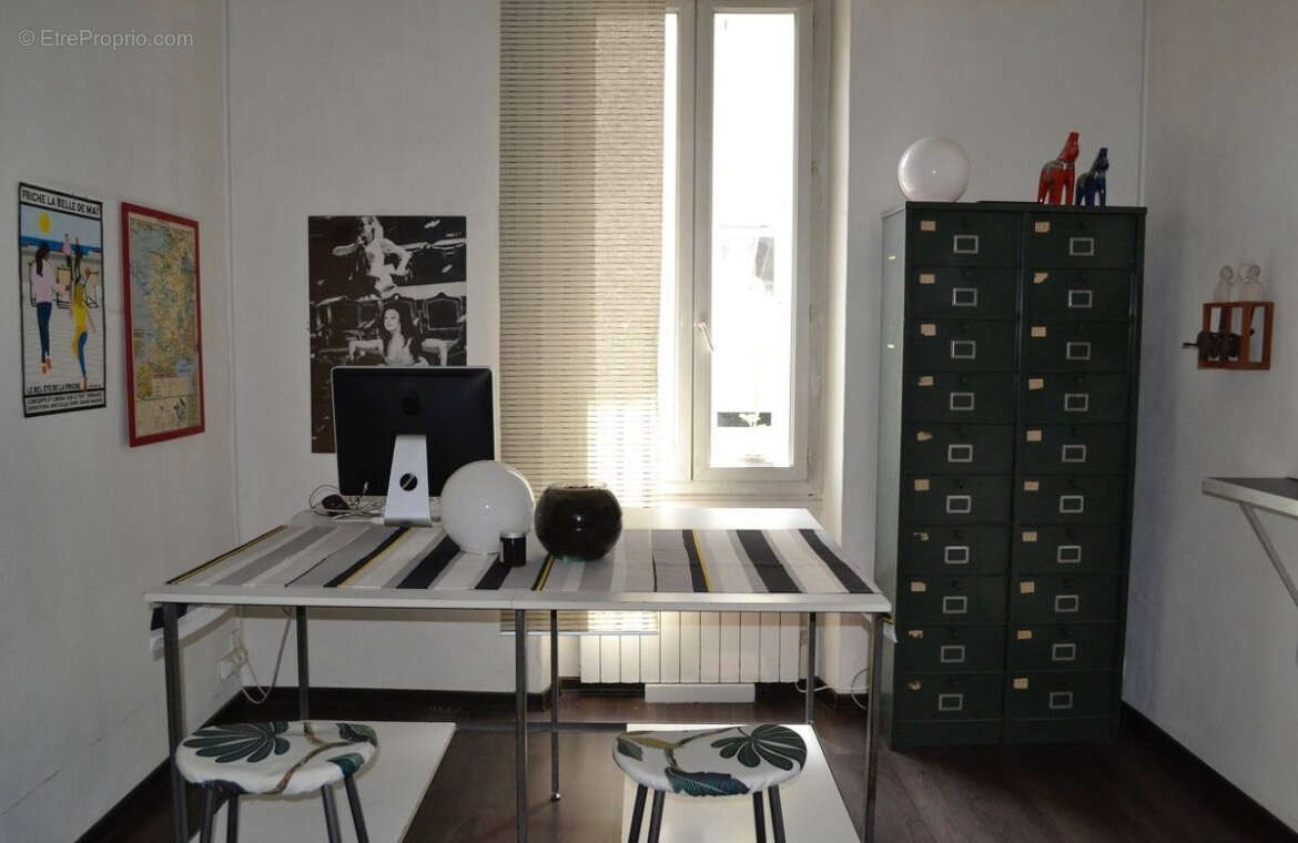 Appartement à MARSEILLE-4E