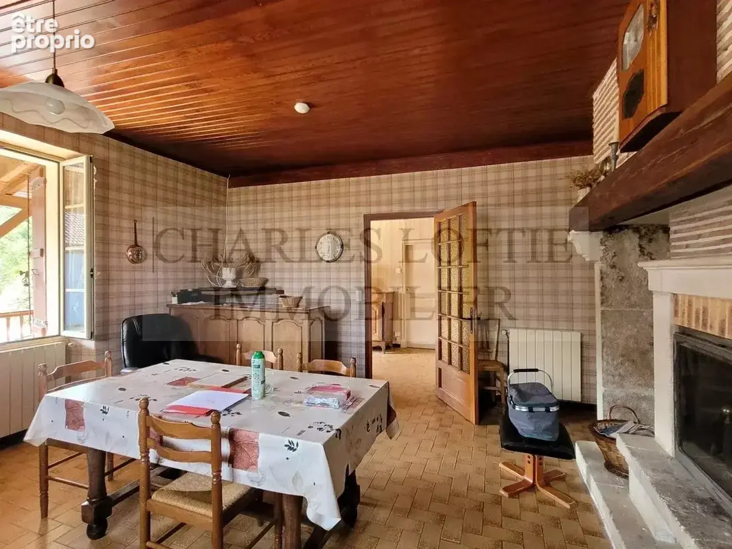 Ancien corps de ferme avec dépendances et terrain de 6200 m2, proche de Puy-l’Evêque - photo 8