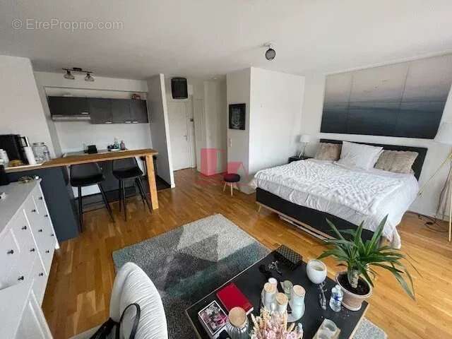 Appartement à ISSY-LES-MOULINEAUX