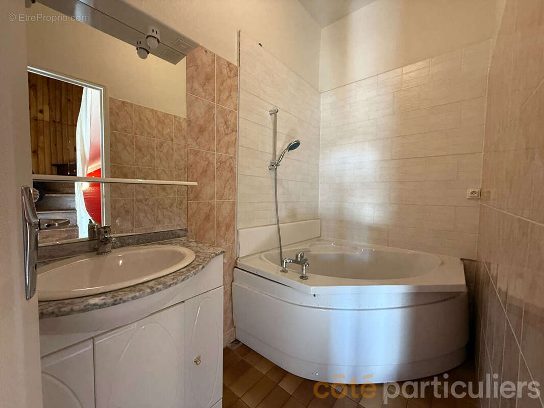 Maison à SAINT-AMAND-MONTROND