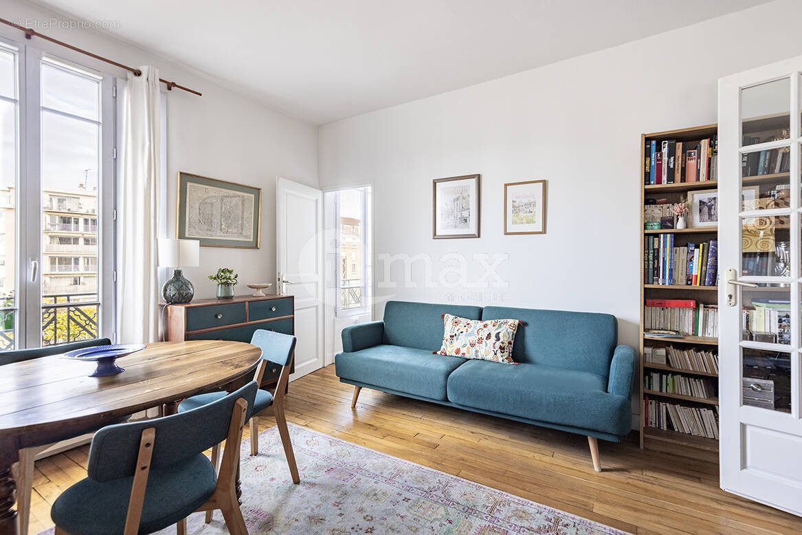 Appartement à COURBEVOIE