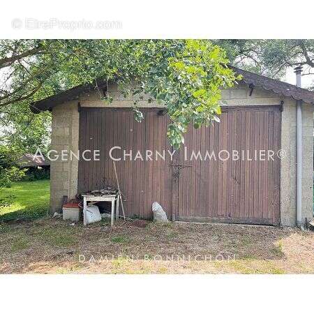 Maison à MONTCORBON