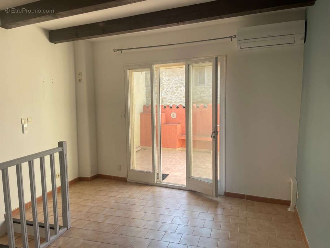 Maison à vendre 3 pièces  village de GRANS (13) - photo 13