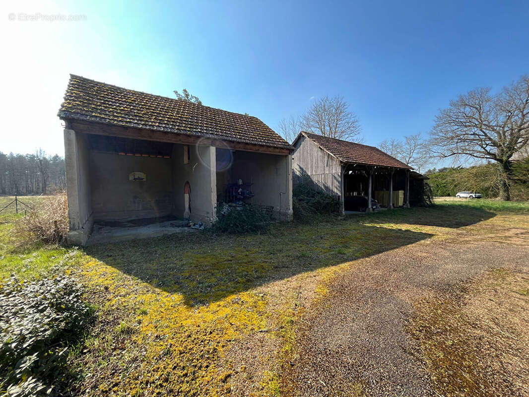 Maison à CHEVILLON-SUR-HUILLARD