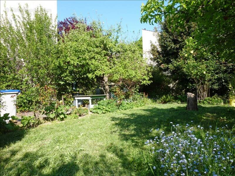 Terrain à L&#039;HAY-LES-ROSES