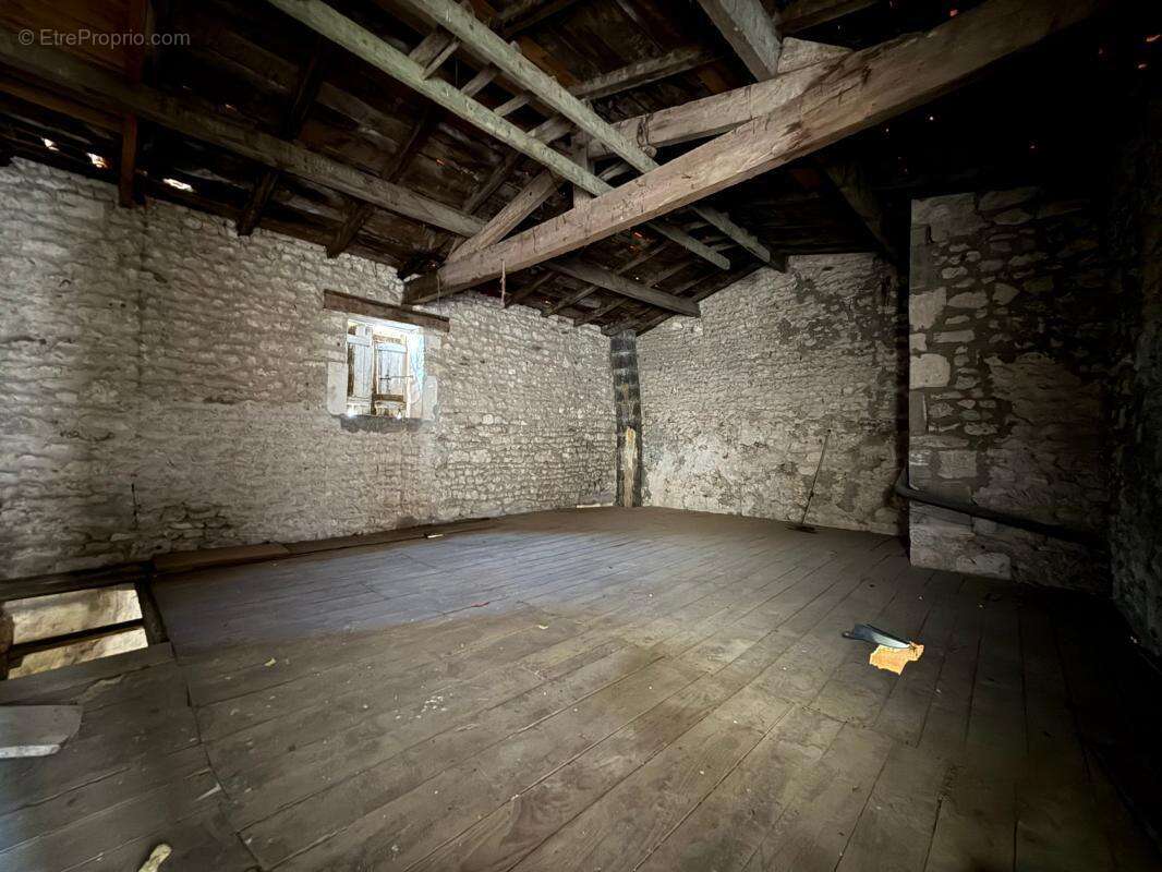 Maison 3 pieces + studio + garage à environ 1 km plage - photo 18