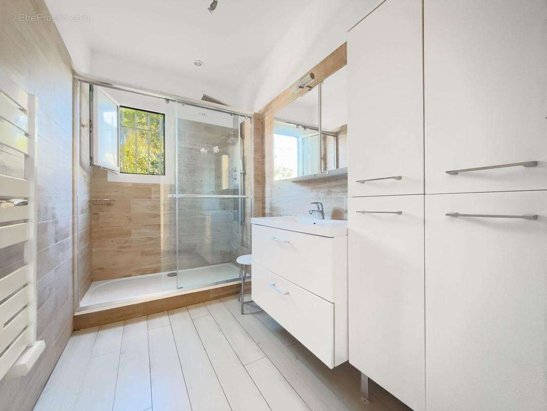 Maison à TOURRETTES-SUR-LOUP