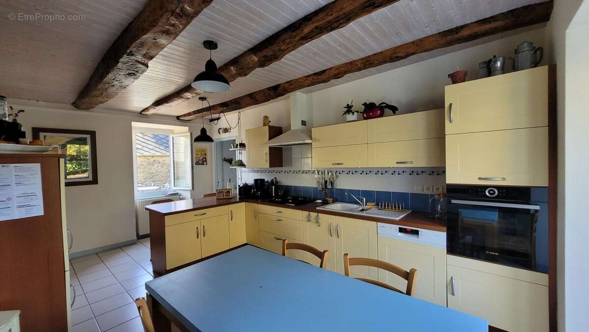 Maison à MERLEAC