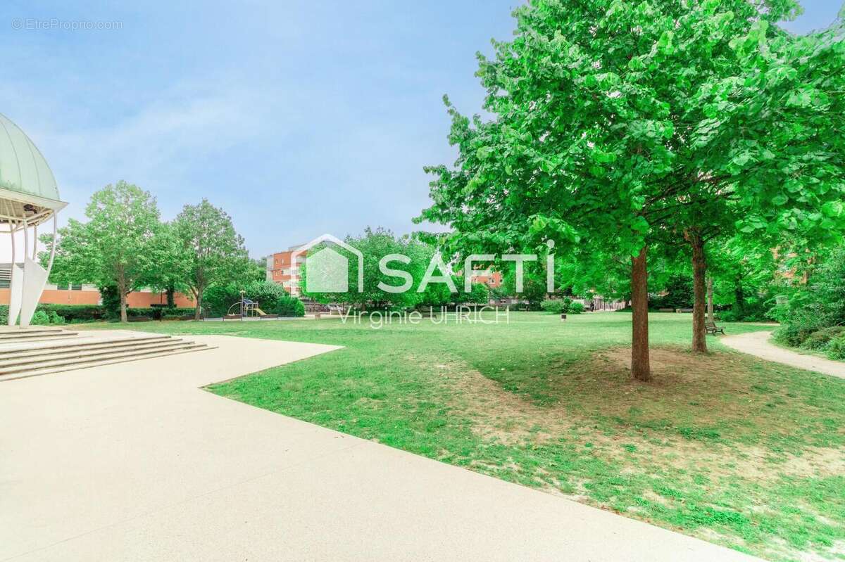 Photo 2 - Appartement à ELANCOURT