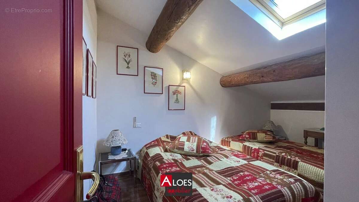 Maison Aigues-Mortes intra-muros 4 pièces - photo 6