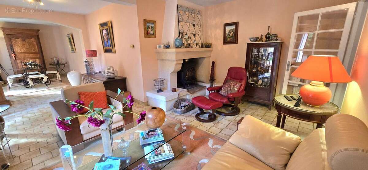 Maison à COULOUNIEIX-CHAMIERS