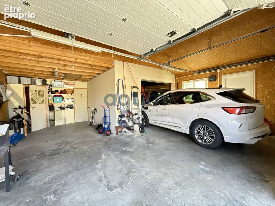 MONTAIGU-VENDEE, La Guyonnière, centre, plain pied 184m2 hab, 4 ch, salle jeux, dépendances, 800m2 terrain - photo 23