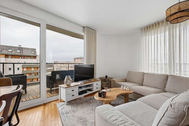 Appartement à COLOMBES