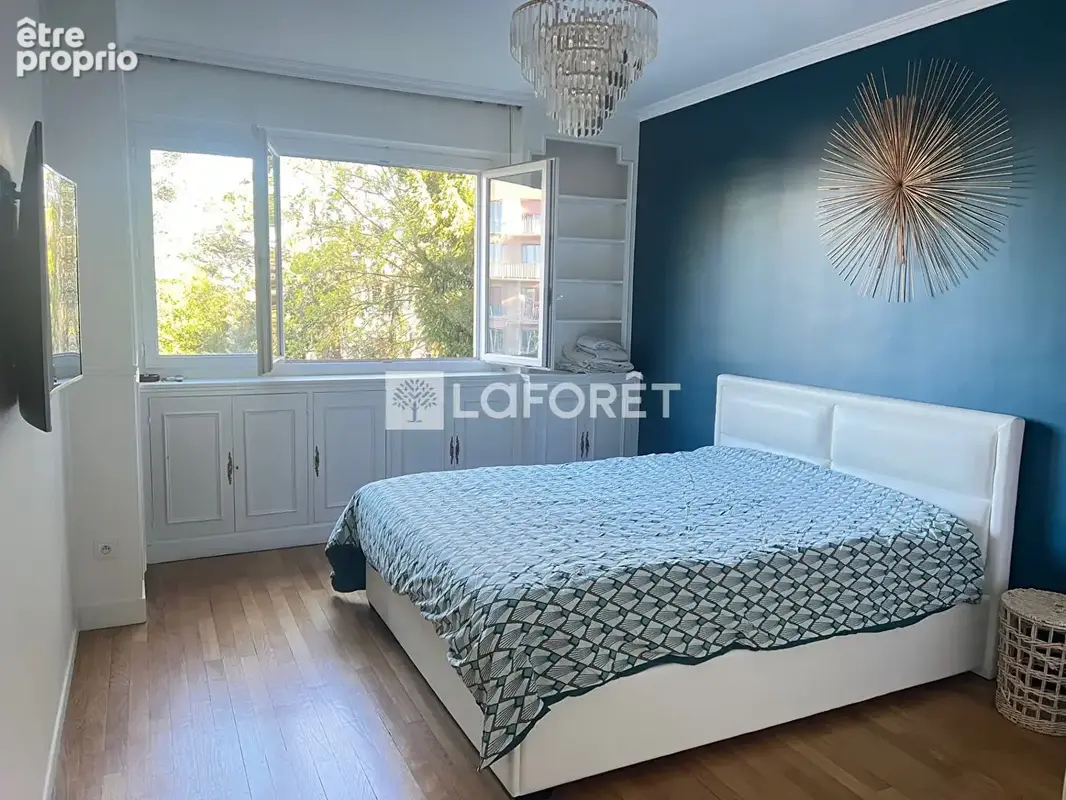 Saint Cloud 4P 109 m², balcon et vue dégagée - photo 4