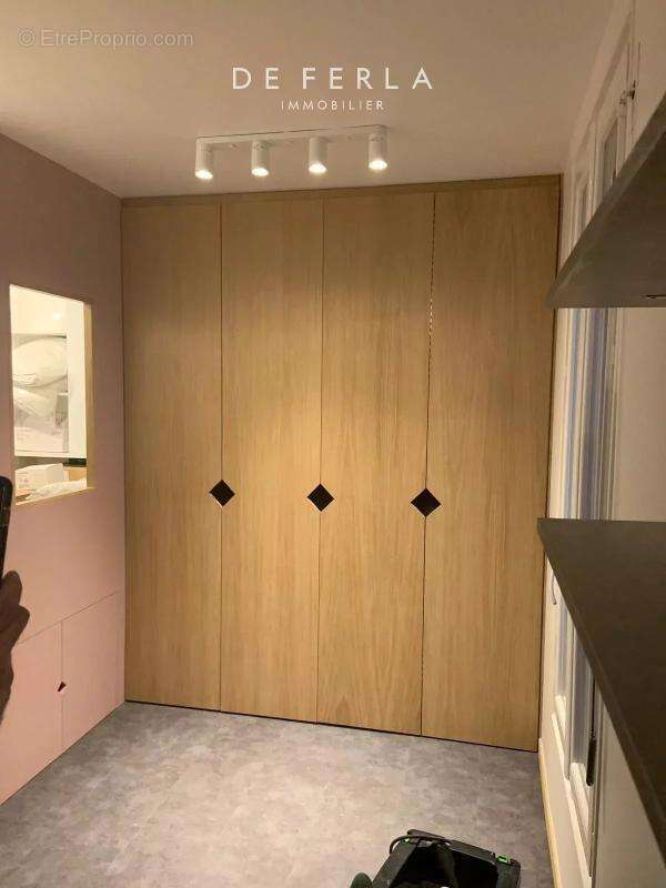 Appartement à PARIS-15E