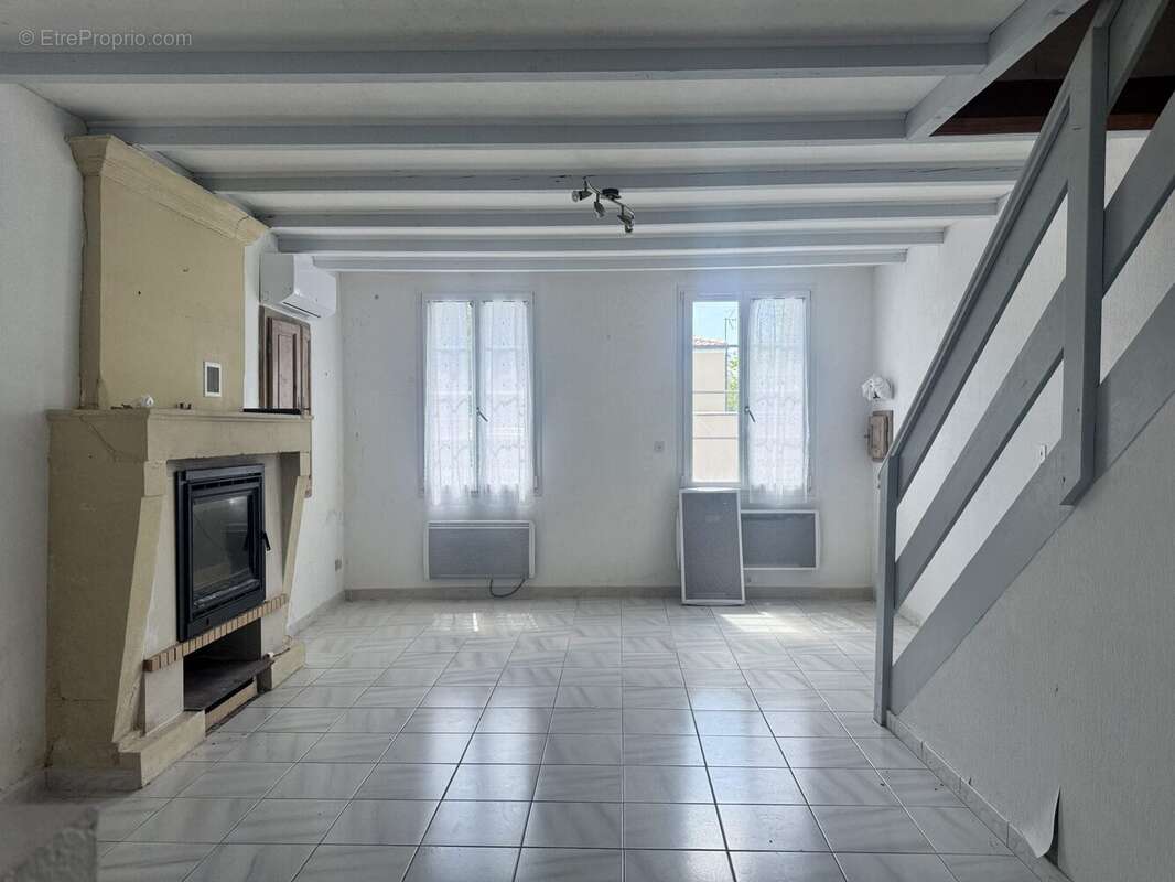 Maison à SEMUSSAC