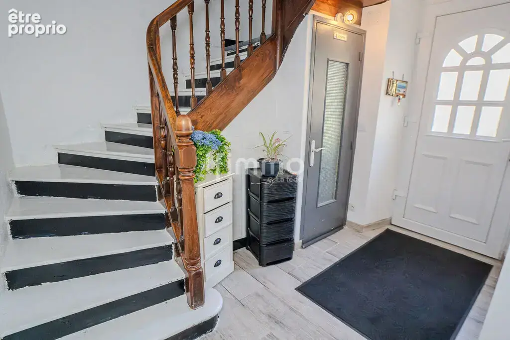 Maison en pierre de caractère avec terrasse, studio et grand ga - photo 9