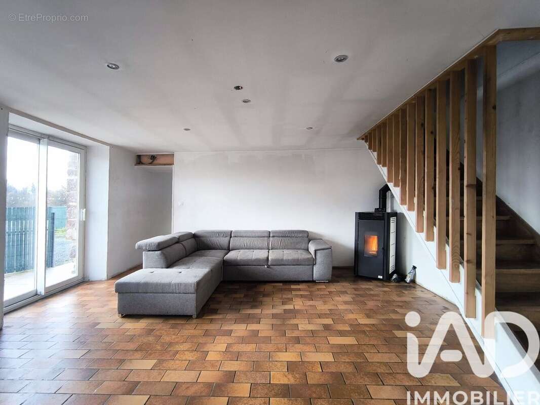Maison 122 m² à Soulles  - photo 2