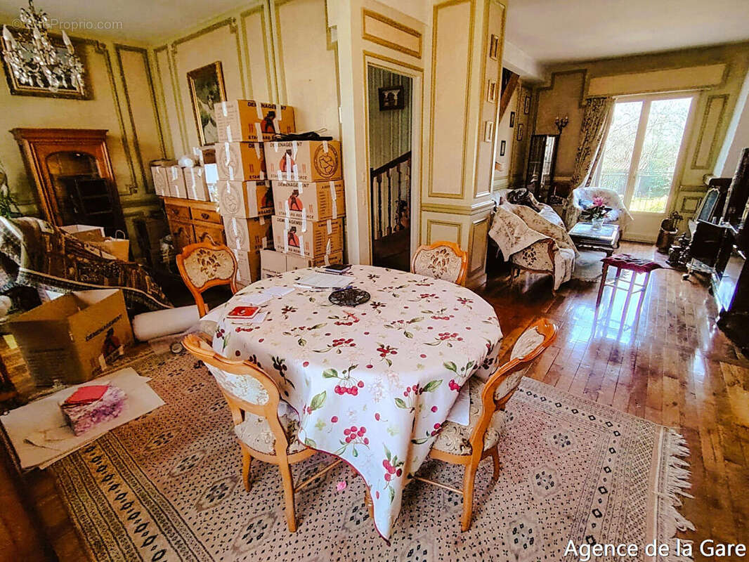 Maison à SARTROUVILLE