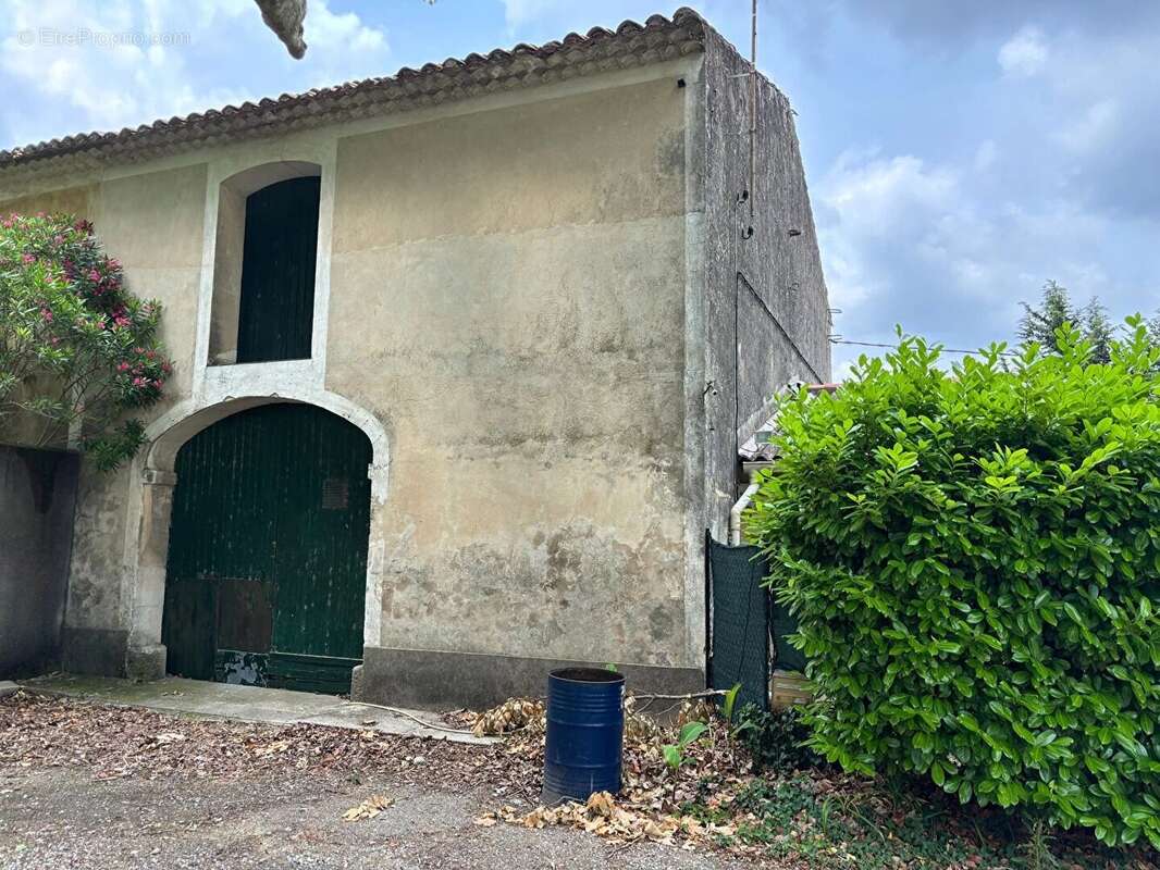 EXCLUSIVITE : Maison Saint Remy De Provence 57,5 m2 et une grange de 128m2 - photo 4