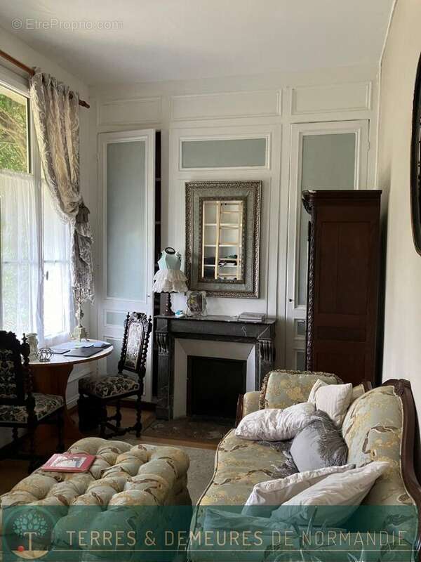 Maison à CORMEILLES