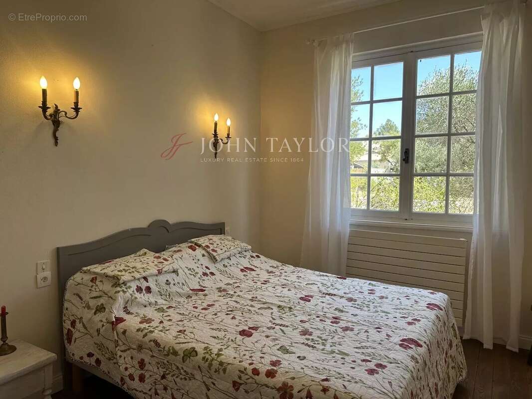 Fontvieille - Maison en pierre avec piscine - photo 14