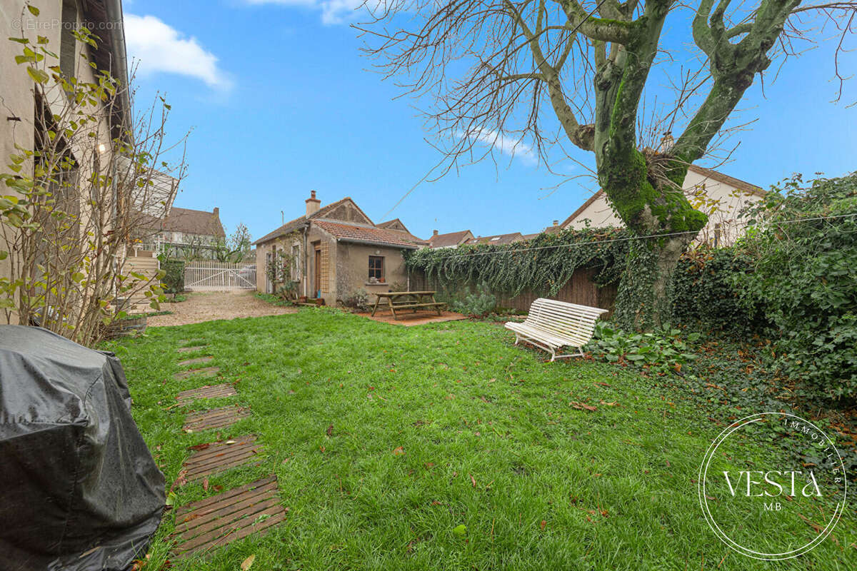 Maison à NUITS-SAINT-GEORGES