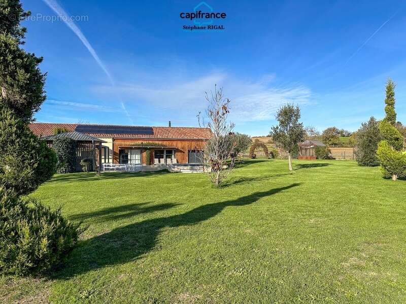 Propriete à vendre 7 pièces VILLENEUVE SUR LOT (47) de 229m2 habitables sur un terrain clos de 5965m2 - photo 21
