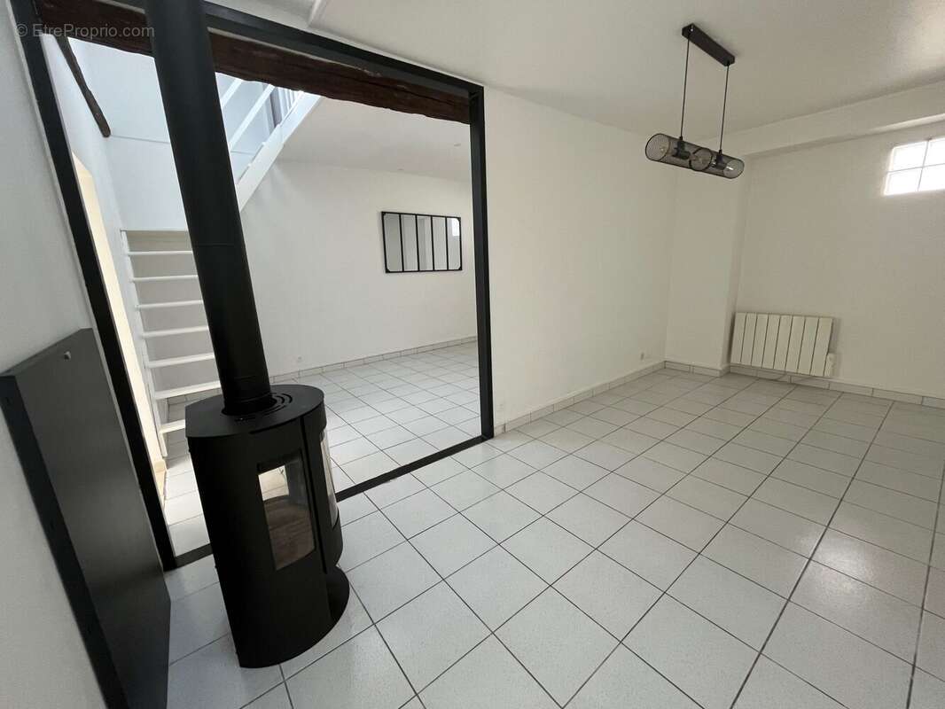 Maison à GAILLON-SUR-MONTCIENT