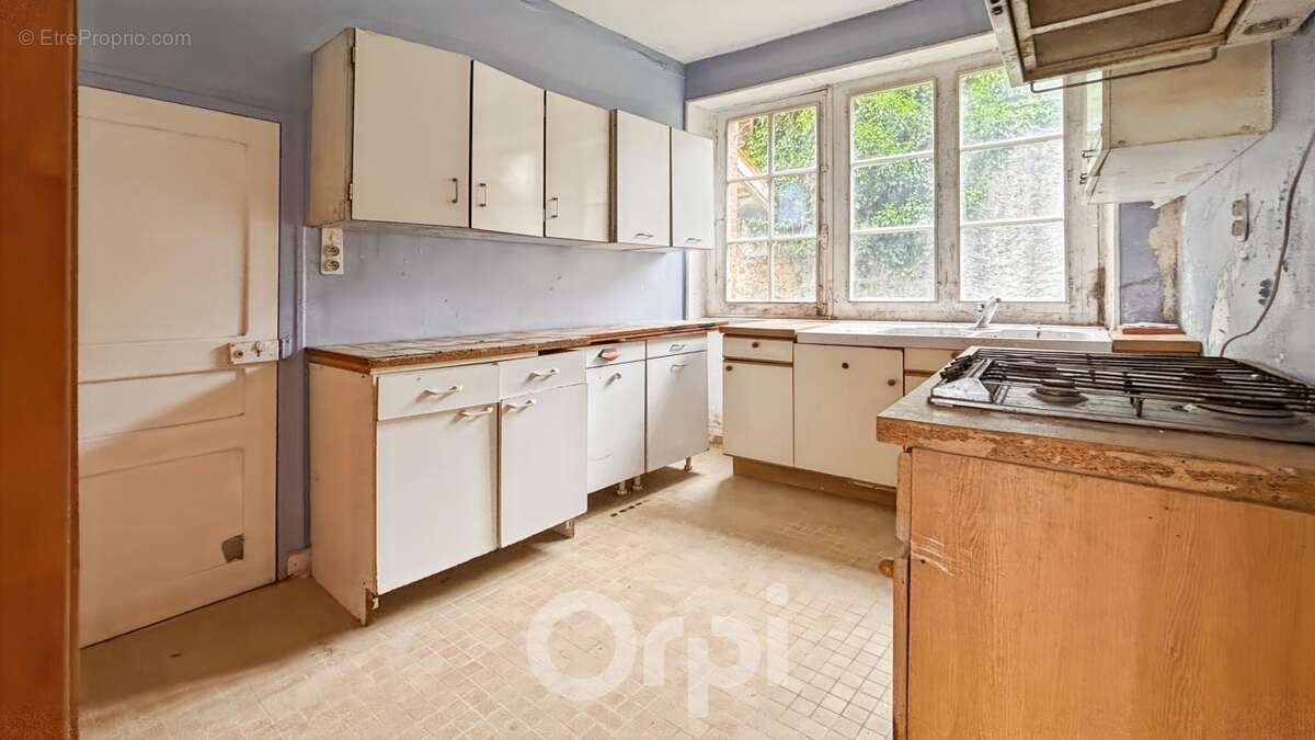 Maison à LA JONCHERE-SAINT-MAURICE