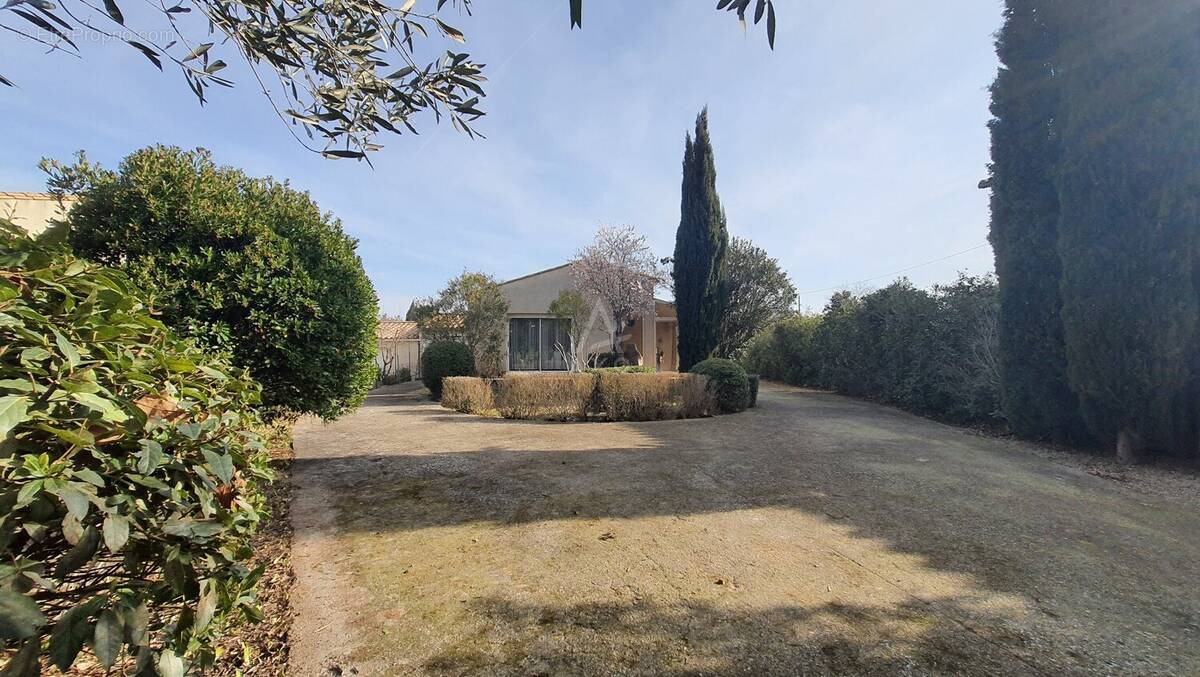 Maison à LEZIGNAN-CORBIERES