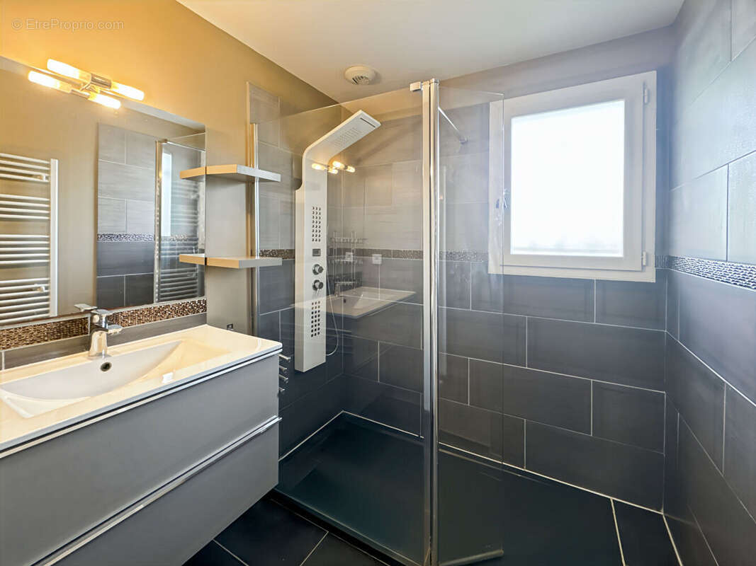 Maison à L&#039;HONOR-DE-COS