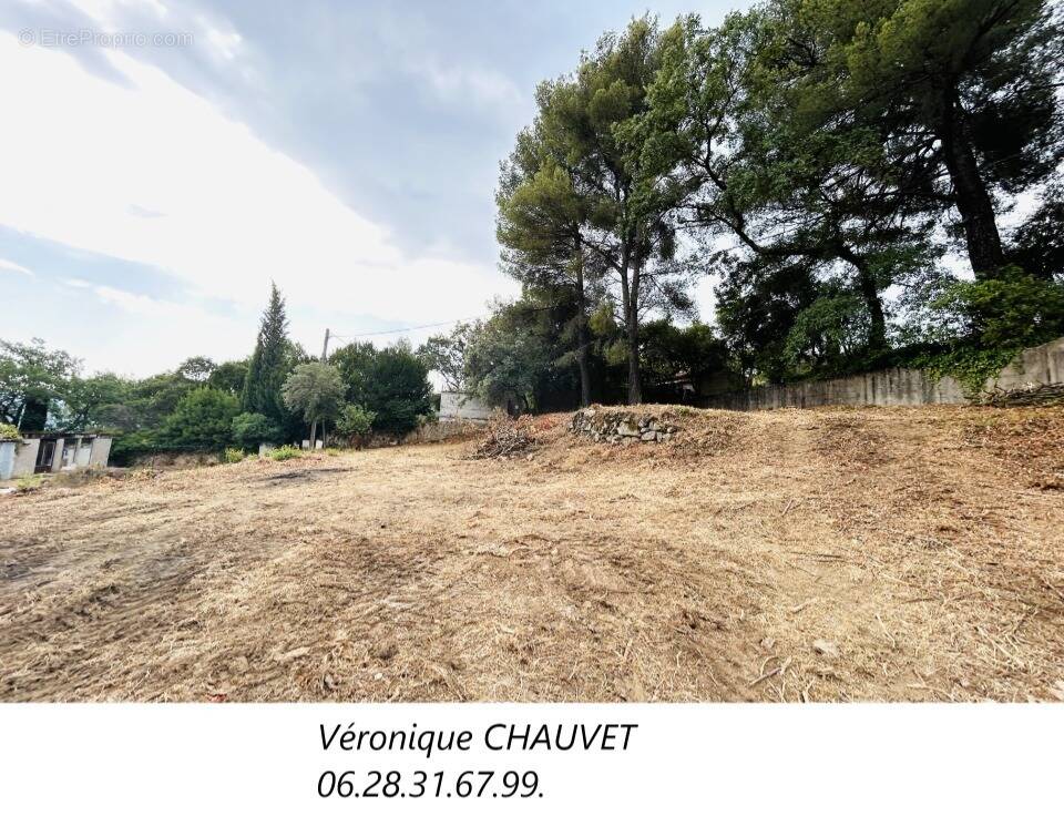 Terrain à DRAGUIGNAN