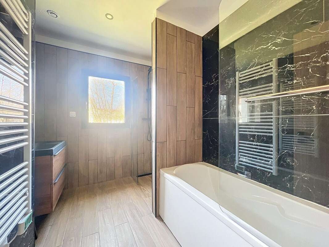 Maison à ROUGEGOUTTE