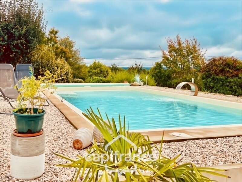 Maison à vendre 6 pièces 142 m² LALINDE (24) - Terrain 1933 m² - photo 2