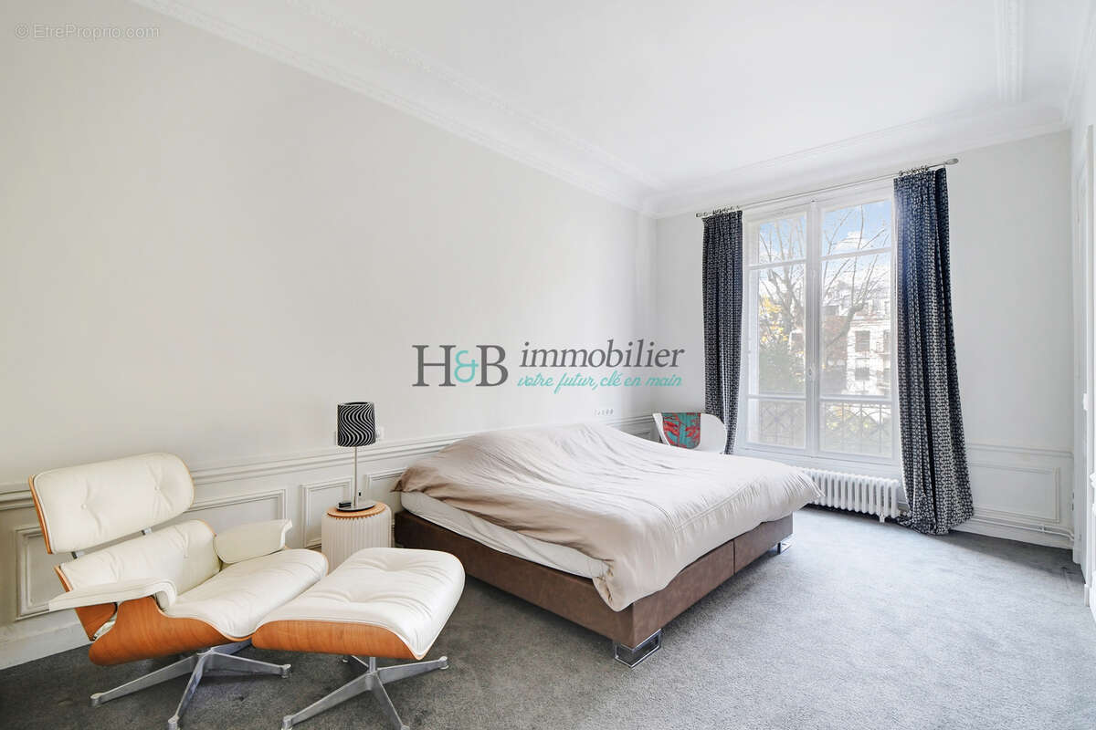 Appartement à PARIS-14E